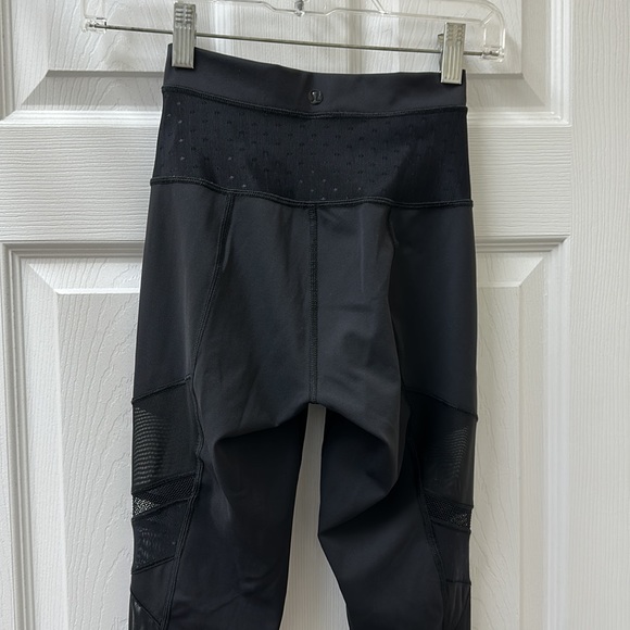 LIKE NEW! Lululemon Just Breathe Pant * Black Mesh - Picture 8 of 15